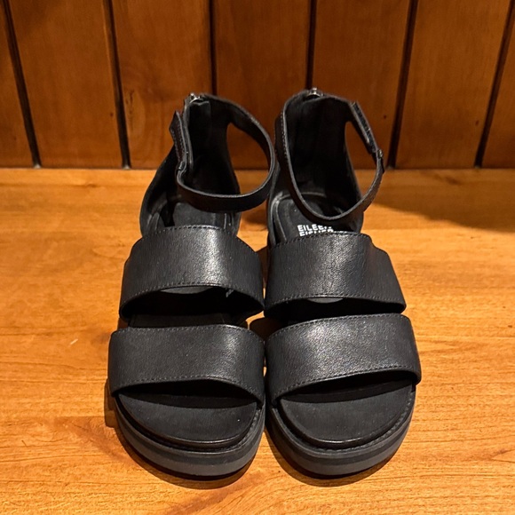 Eileen Fisher Black Leather Size 6 Strappy Sandals - Picture 2 of 10
